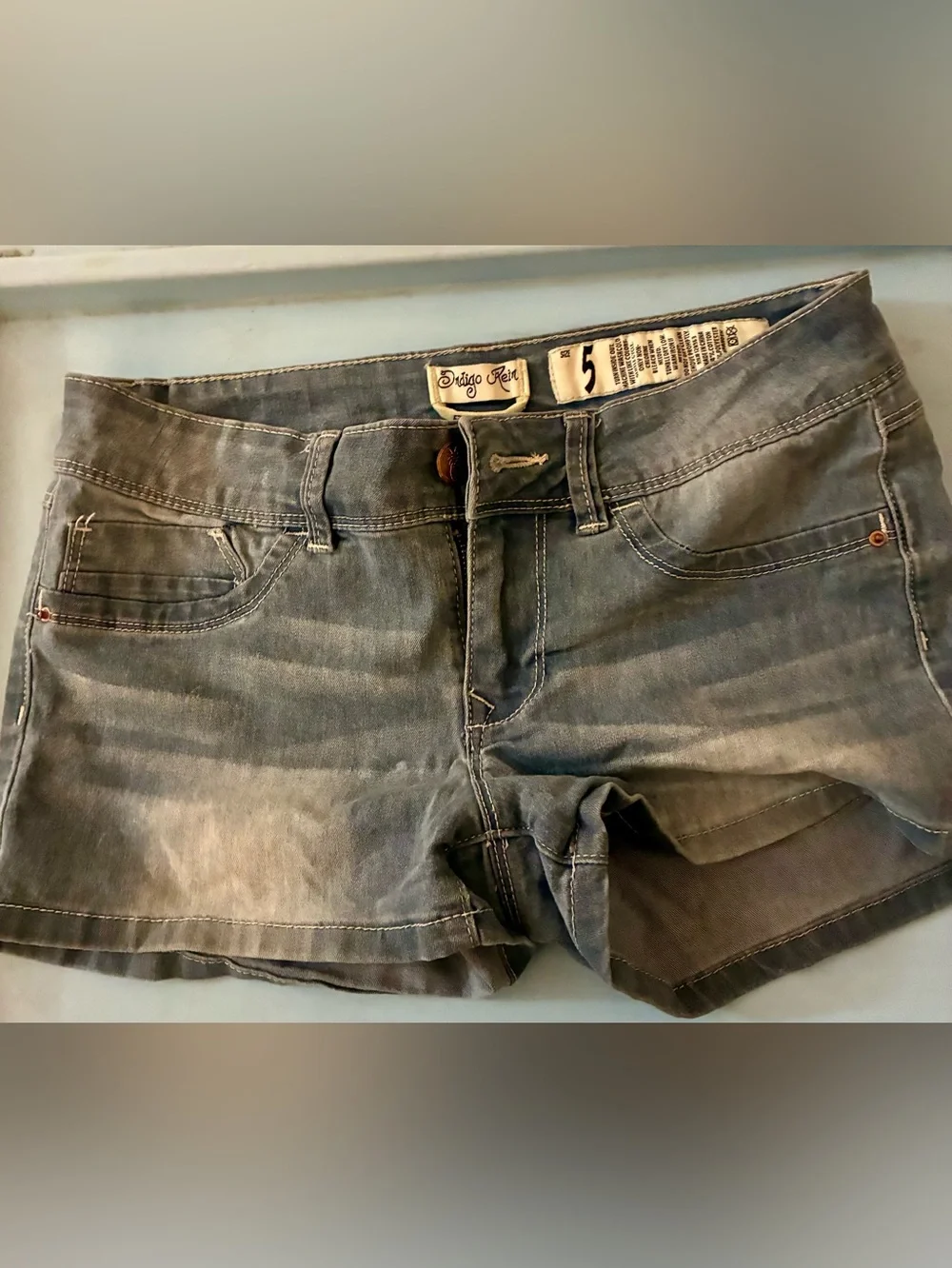 INDIGO REIN Women's Light Blue Denim Shorts - Size 5🌼